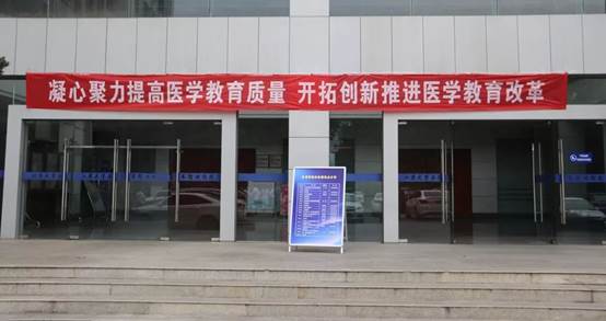图片包含 建筑物, 户外, 标牌, 地面描述已自动生成